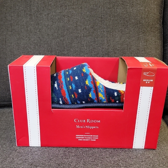 Club Room Other - Club Room Men's Red Blue Indoor Outdoor Slippers Size Med 8-9